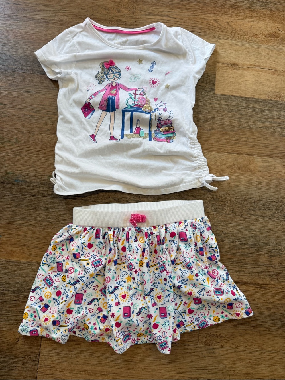 Girls White Stem Girl Graphic Tee & Patterned Skirt Set Size m 7/8